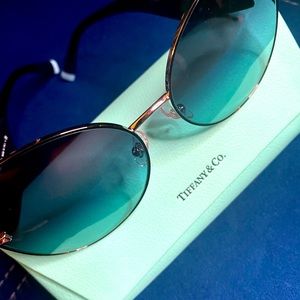 Tiffany Eyewear echoes the spirit of heritage and craftsmanship.